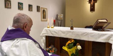 Vaticano divulga primeira imagem Francisco no hospital – 16/03/2025 – Mundo
