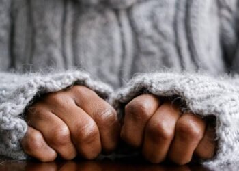 Mulher autista ficou internada indevidamente por 45 anos – 17/03/2025 – Equilíbrio