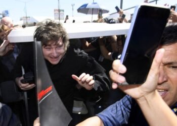 Milei proíbe hormonização, mas é confrontado por juíza – 17/03/2025 – Equilíbrio e Saúde