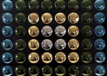 Artista Ubi Bava ganha livro sobre a sua vida e obra – 25/03/2025 – Ilustrada