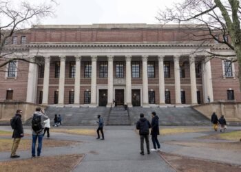 Harvard aumenta a oferta de gratuidade para alunos – 18/03/2025 – Educação