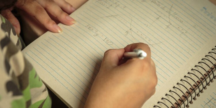 Por que a matemática assusta tanta gente? – 18/03/2025 – Lorena Hakak