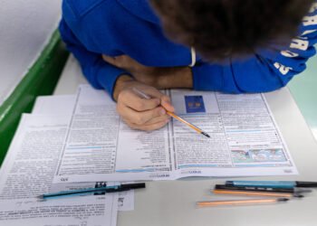 Pé-de-meia reduz 25% do problema da evasão escolar – 21/03/2025 – Laura Machado