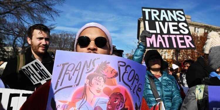 Transição de gênero: exército nos EUA encerra tratamentos – 18/03/2025 – Equilíbrio e Saúde