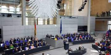 Merz alcança vitória histórica antes de se tornar primeiro-ministro na Alemanha – 18/03/2025 – Mundo