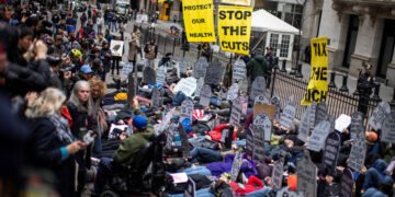 EUA: Governo Trump diz que vai readmitir 25 mil demitidos – 18/03/2025 – Mundo