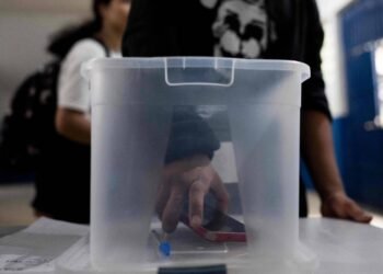 Proibir celular nas escolas melhora a saúde mental? – 19/03/2025 – Educação