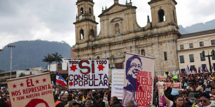 Colômbia: Senado barra reforma em novo revés de Petro – 18/03/2025 – Mundo