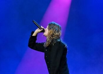 Lollapalooza tem sideshows de Parcels e Girl in Red – 19/03/2025 – Shows