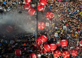 Pós-Carnaval tem aumento de 80,4% nos casos de Covid – 20/03/2025 – Equilíbrio e Saúde