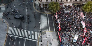 Argentina:Operação policial de Milei desinfla manifestação – 19/03/2025 – Mundo