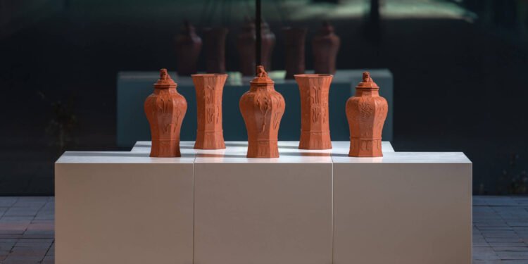 Como Albuquerque Foundation une peças de porcelana antiga – 20/03/2025 – Ilustrada