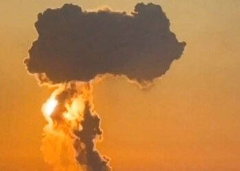 Vídeo: Ataque causa megaexplosão em base da Rússia – 20/03/2025 – Mundo