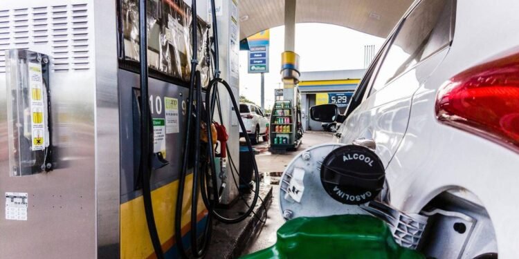 Aumento do etanol na gasolina pode reduzir preço – 20/03/2025 – Mercado