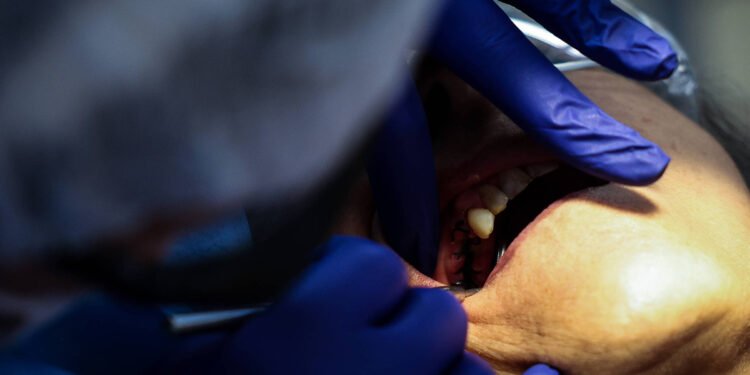 Colgate Total: clientes relatam alergia a nova fórmula – 21/03/2025 – Mercado