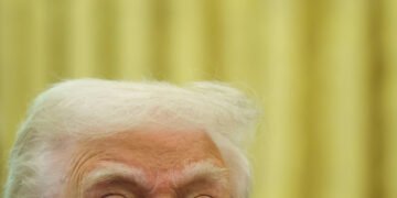 Trump revoga status temporário de 530 mil migrantes – 21/03/2025 – Mundo