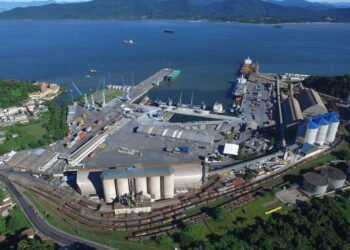 Baía da Babitonga (SC): portos lançam edital da dragagem – 21/03/2025 – Mercado