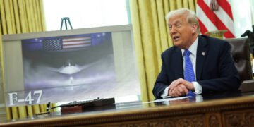 Trump concede à Boeing contrato para fabricar caça F-47 – 21/03/2025 – Mercado