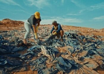 Projeto resgata peças do lixão têxtil no Atacama – 24/03/2025 – Mercado