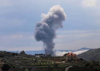 Israel ataca Hezbollah no Líbano em resposta a foguetes – 22/03/2025 – Mundo