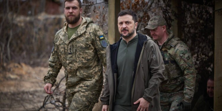 Ucrânia: Zelenski visita cidade atacada na linha de frente – 22/03/2025 – Mundo