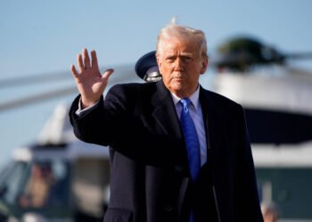 Trump revoga acessos de Biden e Kamala a informações – 22/03/2025 – Mundo