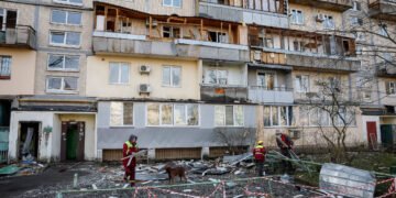 Ataque com drones russos em Kiev mata 3 e destrói prédios – 23/03/2025 – Mundo