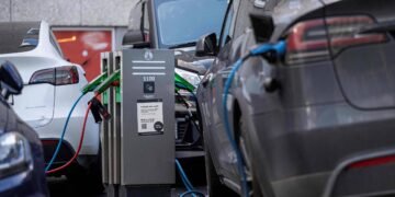 Evolução das baterias desafia infraestrutura de recarga – 24/03/2025 – Eduardo Sodré