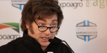 Milei derruba sigilo de documentos da ditadura argentina – 24/03/2025 – Mundo