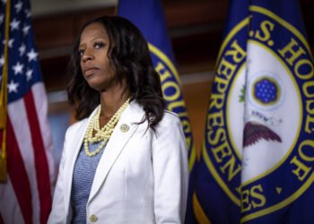 Morre Mia Love, 1ª congressista negra republicana dos EUA – 24/03/2025 – Mundo
