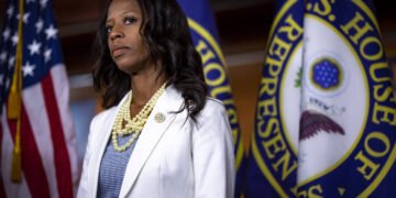 Morre Mia Love, 1ª congressista negra republicana dos EUA – 24/03/2025 – Mundo