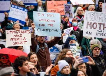 Megaoperação contra imigrantes prende cinco brasileiros em Massachusetts – 24/03/2025 – Mundo