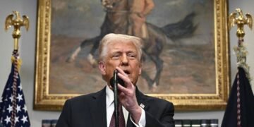 Trump pode criar tarifas temporárias durante investigações – 25/03/2025 – Mercado