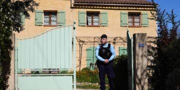 Avós são presos na França por morte de neto de dois anos – 25/03/2025 – Mundo