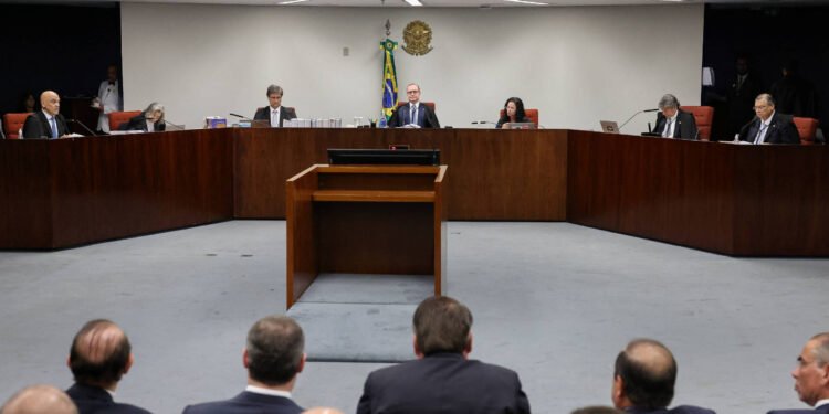 STF retoma julgamento de Bolsonaro com voto de Moraes – 26/03/2025 – Poder
