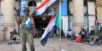 Sudão: Exército toma aeroporto de Cartum de paramilitares – 26/03/2025 – Mundo