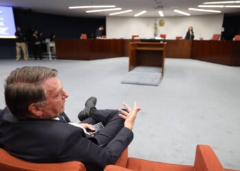 Julgamento de Bolsonaro joga em Lula pressão por medidas populares – 26/03/2025 – Adriana Fernandes