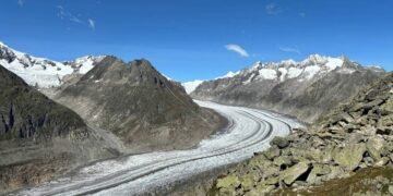 Como é o ‘turismo fim do mundo’ na maior geleira dos Alpes – 26/03/2025 – Turismo