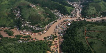 ‘Telefone sem fio’ ajuda a evitar desastres em Petrópolis – 27/03/2025 – Ambiente