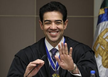 Ministro do TCU critica Transparência Brasil em evento – 27/03/2025 – Painel