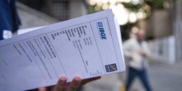 IBGE em crise: servidores dizem ser alvos de assédio moral – 27/03/2025 – Mercado