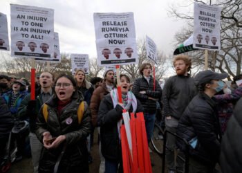 EUA cancelam vistos de alunos por manifestação anti-Israel – 27/03/2025 – Mundo
