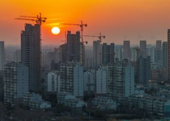 Corretores na China tentam de tudo para vender imóveis – 29/03/2025 – Mercado