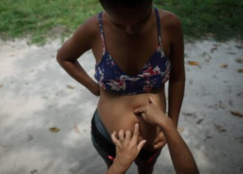 Parteiras cuidam de mulheres isoladas por seca na Amazônia – 29/03/2025 – Equilíbrio e Saúde