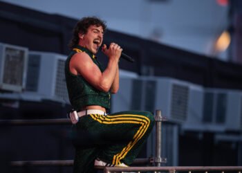 Lollapalooza de Benson Boone, Tate McRae se rende a TikTok – 29/03/2025 – Ilustrada