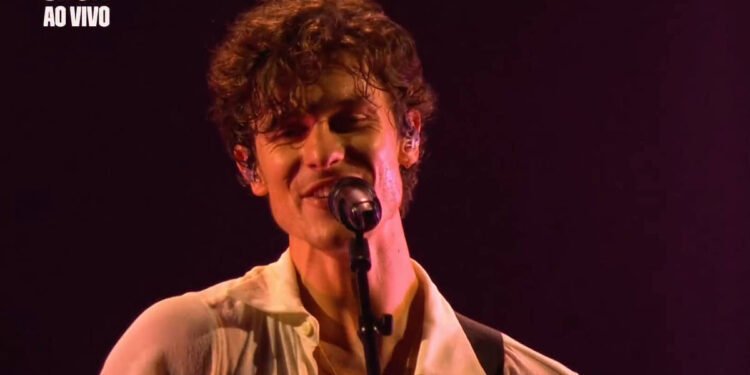 Lollapalooza: Fã do Brasil, Shawn Mendes se repete em show – 29/03/2025 – Ilustrada