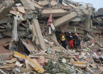 Terremoto mata mais de 1.700 e agrava crises em Mianmar – 30/03/2025 – Mundo