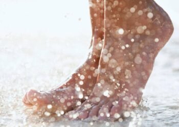 Com que frequência devemos lavar os pés? – 30/03/2025 – Equilíbrio e Saúde