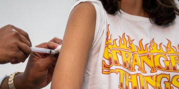 SP tem falta de vacinas Covid para +12 anos – 01/04/2025 – Equilíbrio e Saúde