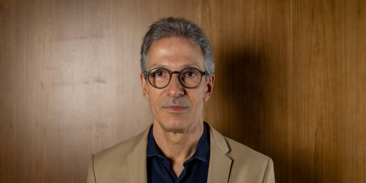 Zema faz vídeo gospel que fala de anistia para o 8/1 – 02/04/2025 – Painel